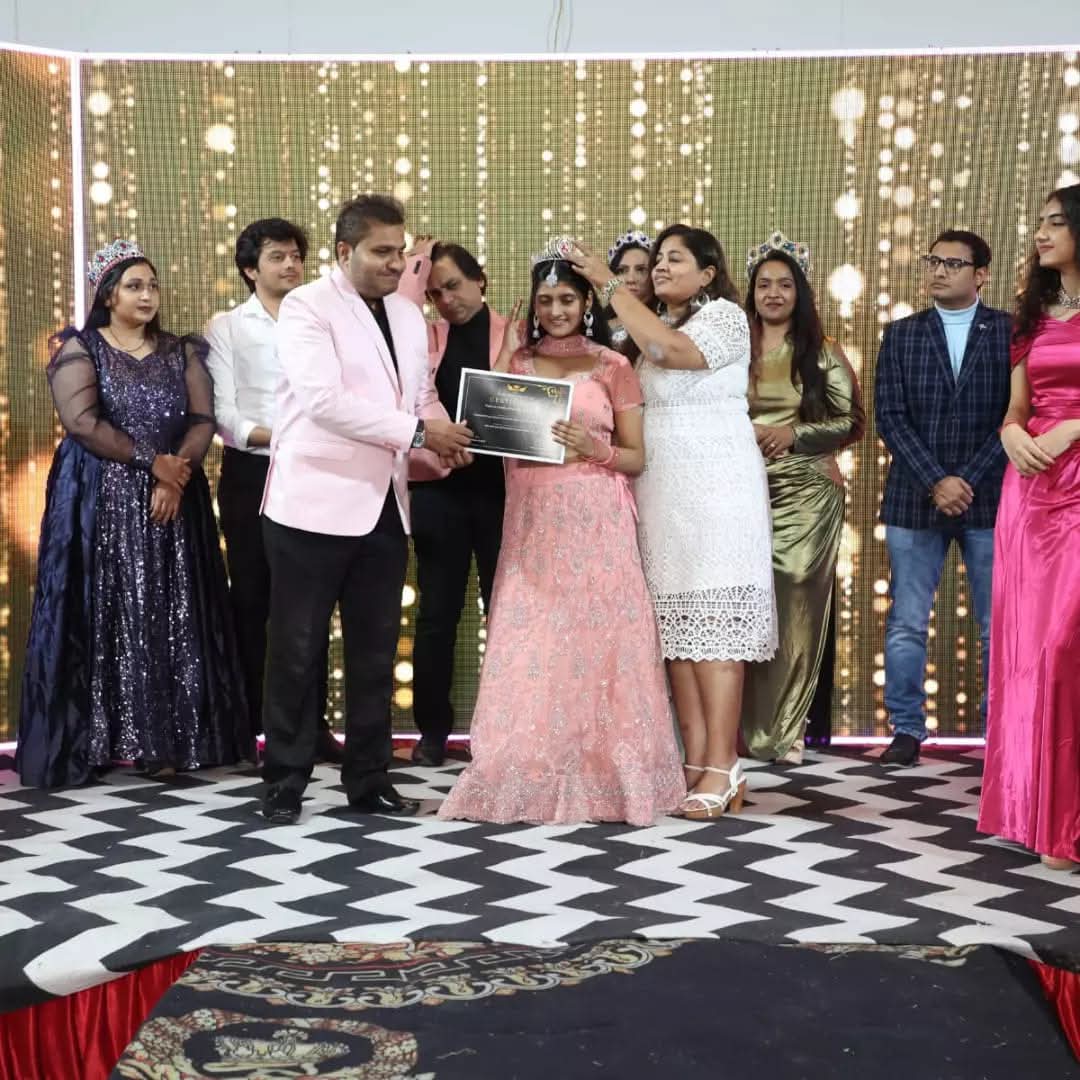 Crowning moment at the Fashionholic beauty pageant